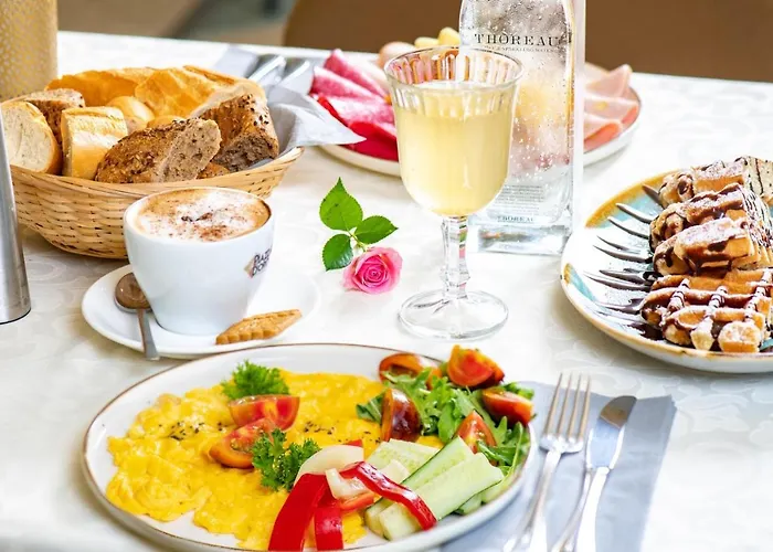 מלון Kiss טטה